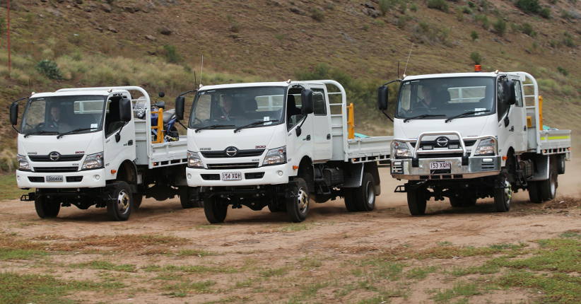 Hino 4. Hino 300 4x4. Hino 4wd. Хино 500 полный привод. Хино 300 двухкабинник 4 ВД.