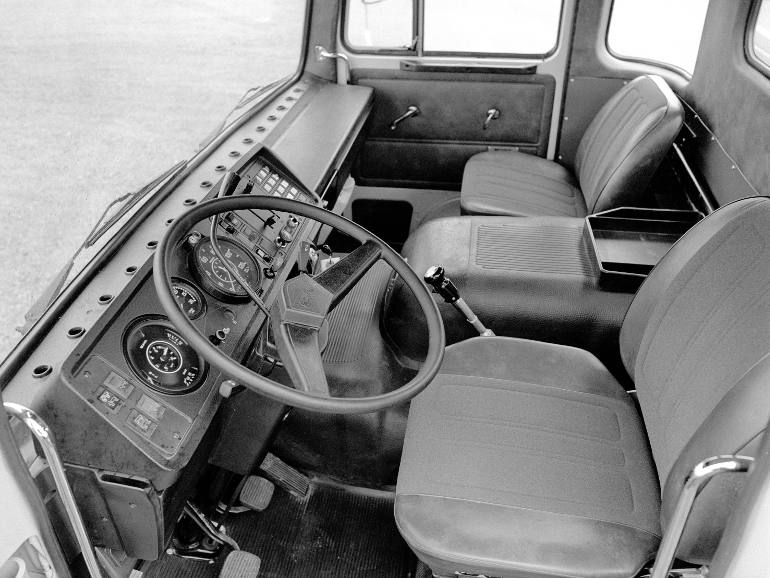 Dash-board-Scania-truck-from-1976