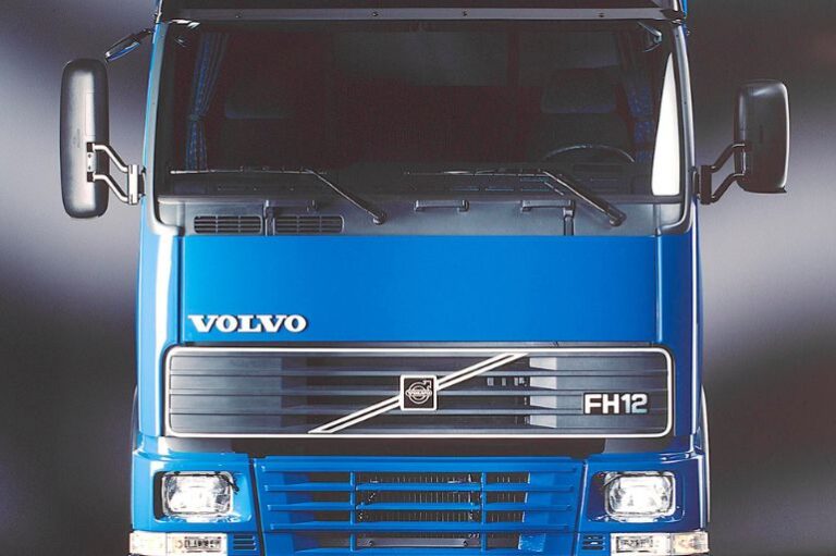 Volvo FH 30 years old in 2023