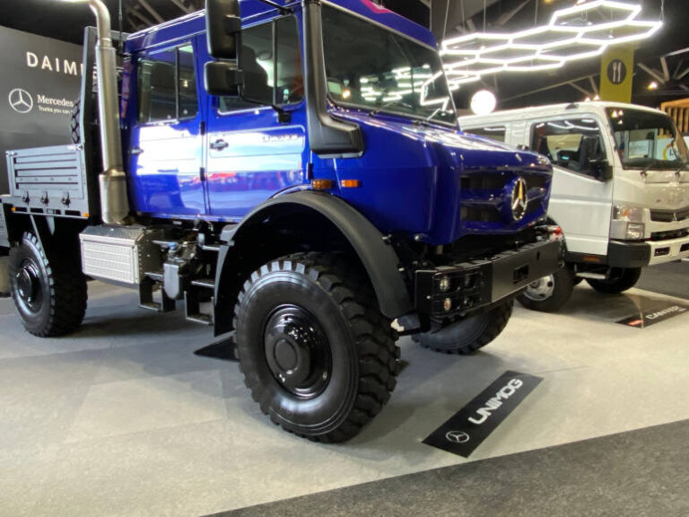 offroad Unimog crew cab truck 4x4