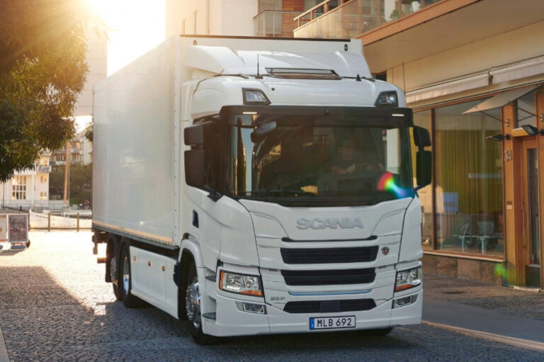Scania 25P