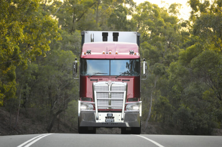 Kenworth K220