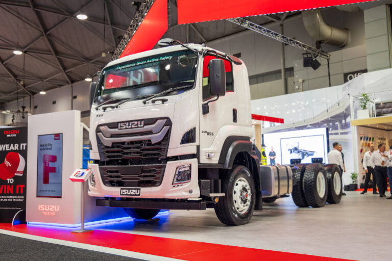 6x4 heavy rigid