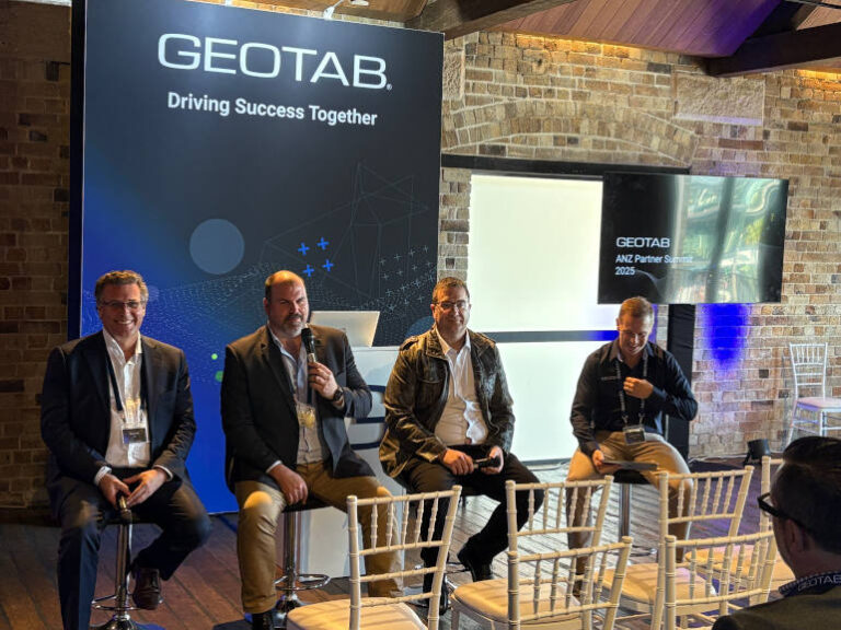 Data, Decarbonisation and the Drive for Reform: Heavy Vehicle Panel at Geotab Partner Day Andrew Hintz (Associate Vice President – Heavy Transport, APAC), the discussion brought together Todd Hacking (CEO, Heavy Vehicle Industry Australia), Gavin Hill (General Manager, Austroads), and Stewart Flecknoe-Brown (Director, Logmaster)